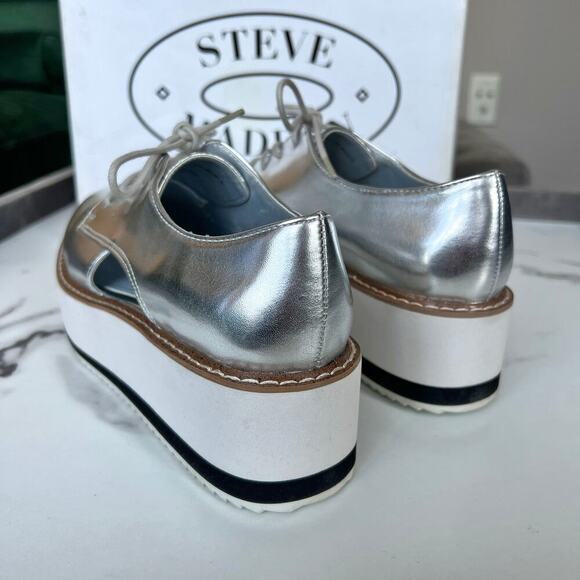 NEW Steve Madden Gina Silver Faux Leather Metallic Oxfords Size 7.5 - Picture 5 of 9
